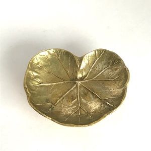 Vintage Virginia Metalcrafters Brass Geranium Leaf Tray
